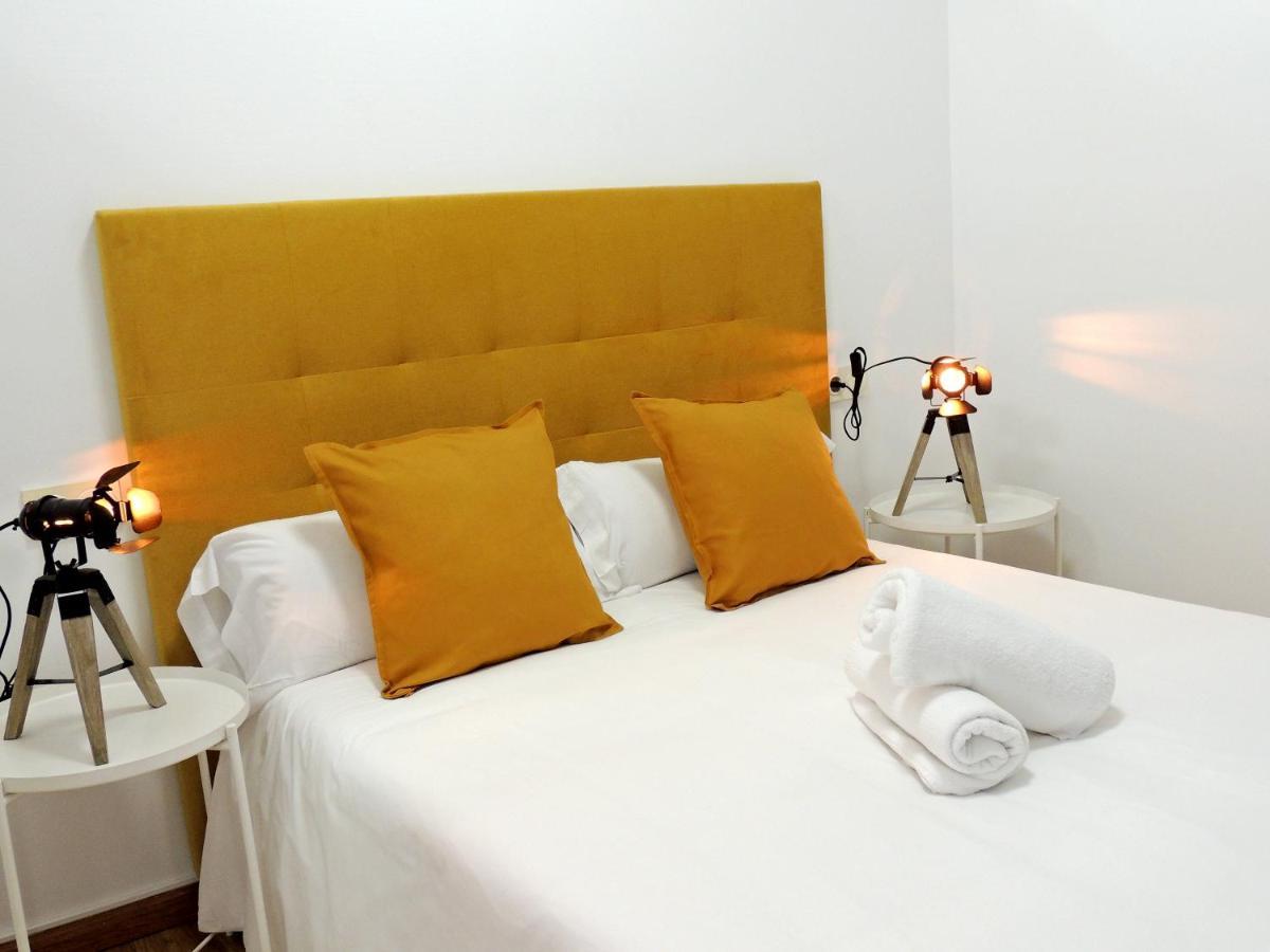 Casa Aurea-apartamento Zona Antigua,parking Y Wifi By Delabra Oviedo